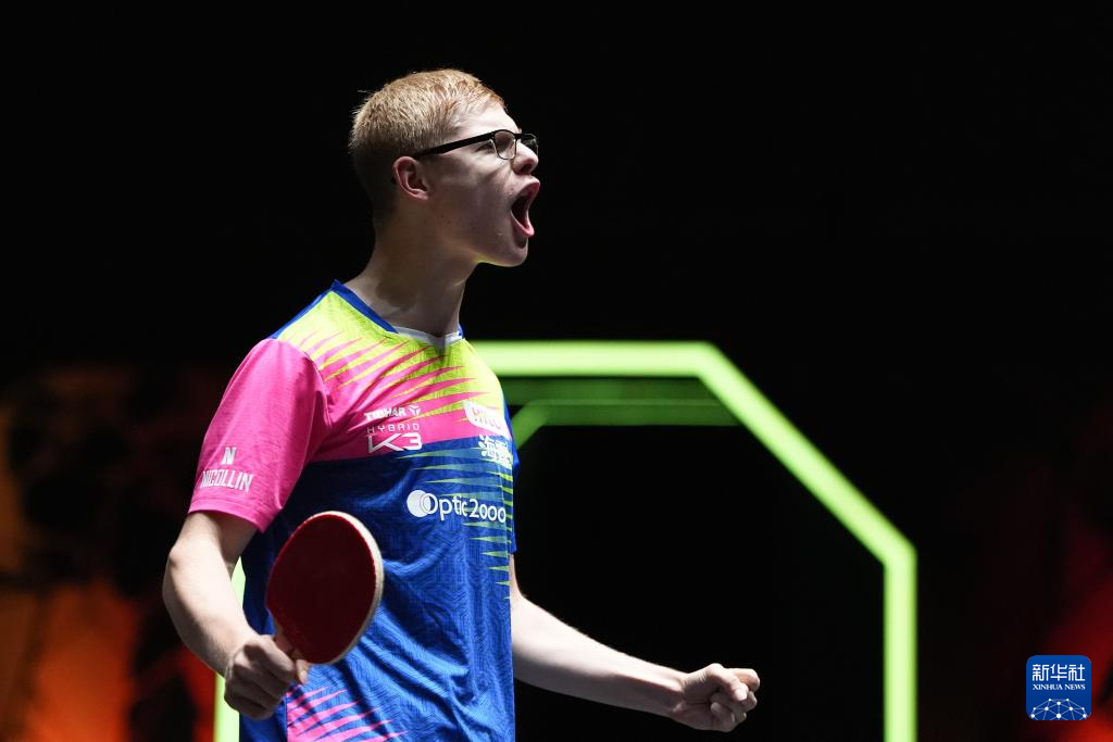 赛季的上座 赛季的上座